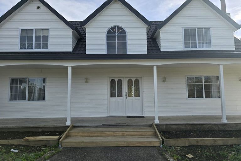 Photo of property in 10/199 Birdwood Road, Massey, Auckland, 0614