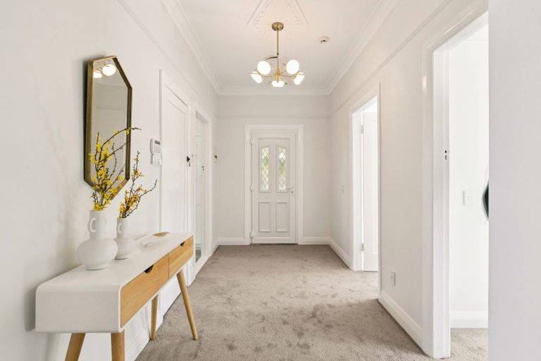 Photo of property in 79 Ranui Crescent, Khandallah, Wellington, 6035