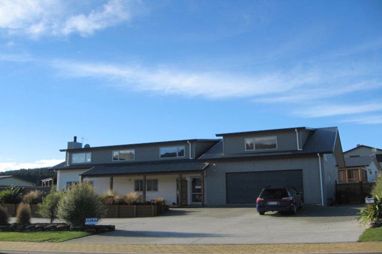Photo of property in 115 Kings Drive, Wanaka, 9305