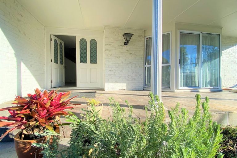 Photo of property in 78 Glenmore Road, Sunnyhills, Auckland, 2010