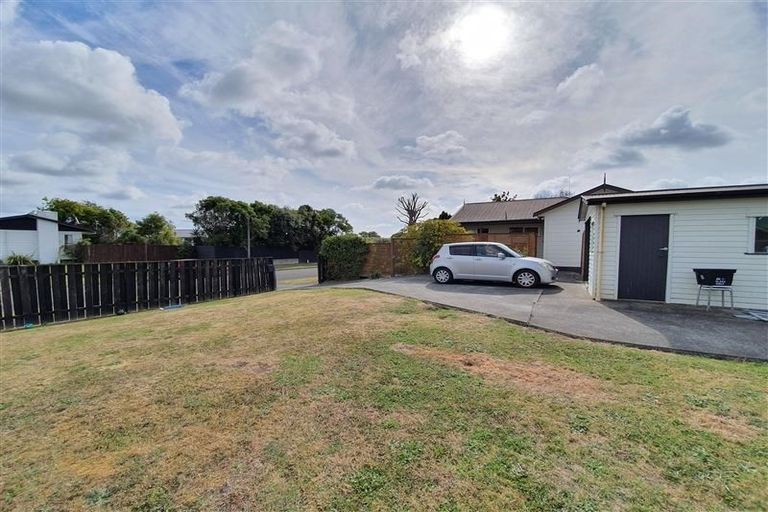 Photo of property in 1 Willowstream Grove, Cloverlea, Palmerston North, 4412