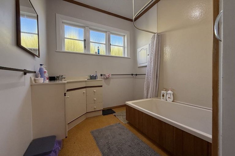 Photo of property in 4 Beth Street, Trentham, Upper Hutt, 5018