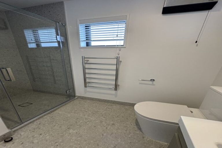 Photo of property in 8/21 Fairfield Avenue, Addington, Christchurch, 8024