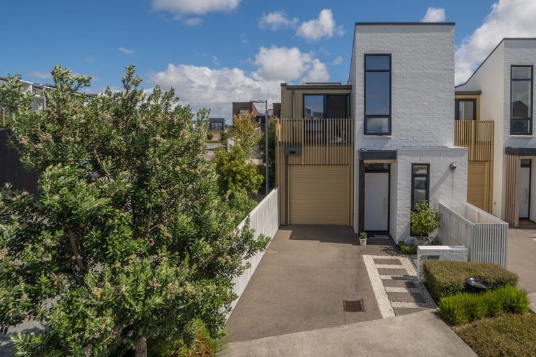 Photo of property in 27 Isitt Road, Hobsonville, Auckland, 0616