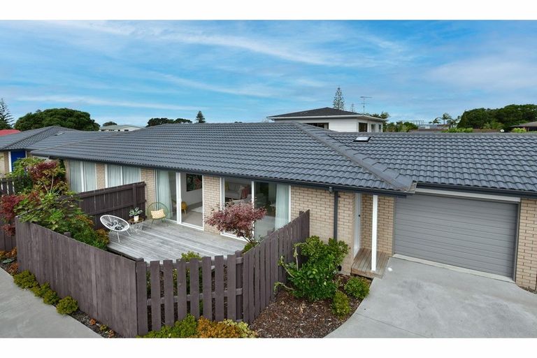 Photo of property in 28c Elizabeth Street, Orewa, 0931