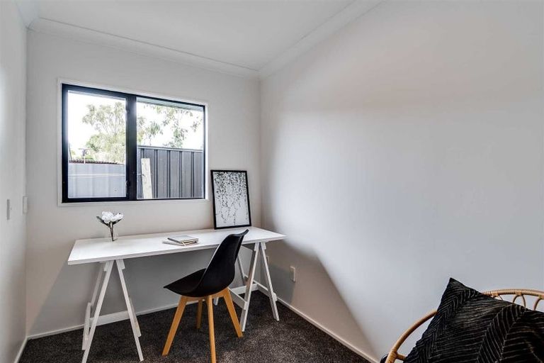 Photo of property in 44a Warwick Crescent, Taradale, Napier, 4112