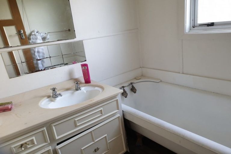 Photo of property in 26 Conway Road, Eltham, 4322