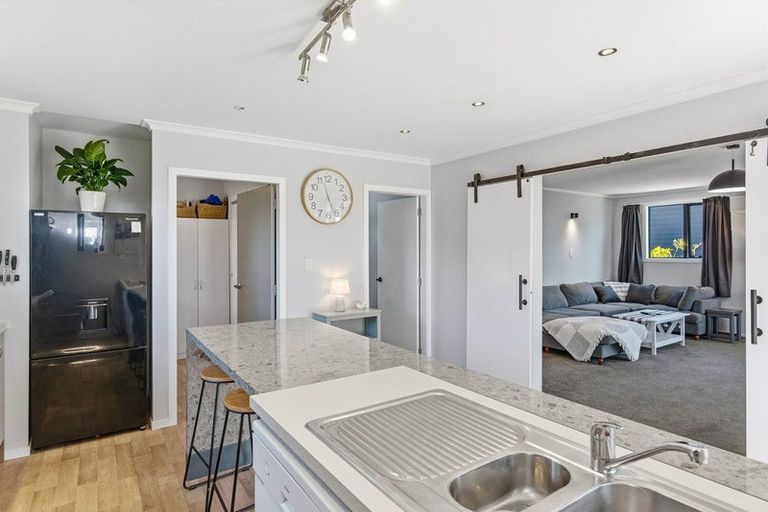 Photo of property in 13 Bahama Crescent, Paraparaumu Beach, Paraparaumu, 5032