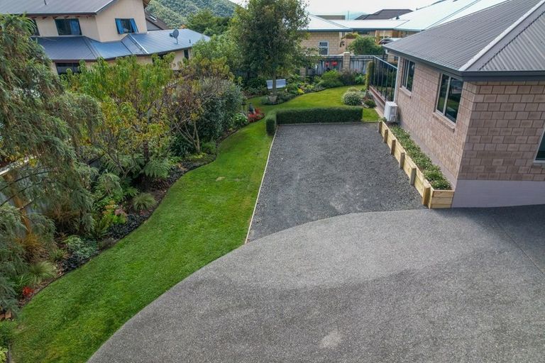 Photo of property in 18 Admiralty Place, Waikawa, Picton, 7220