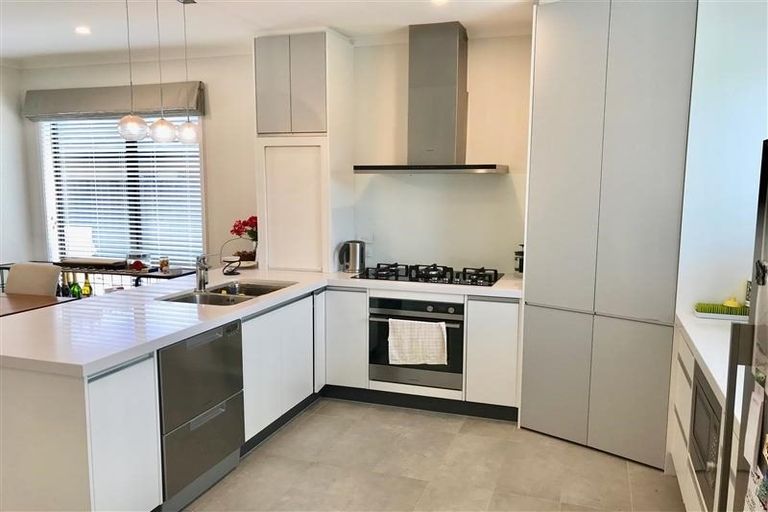 Photo of property in 17 Somerby Mews, Silverstream, Upper Hutt, 5019