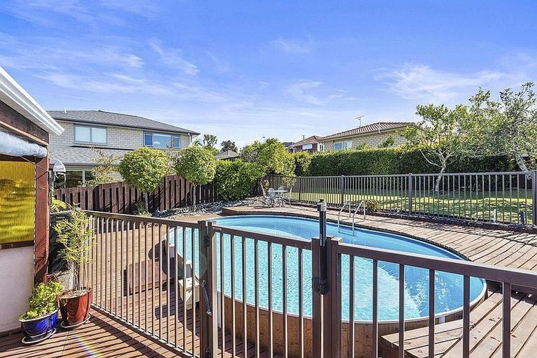 Photo of property in 133 Tiroroa Avenue, Te Atatu South, Auckland, 0610