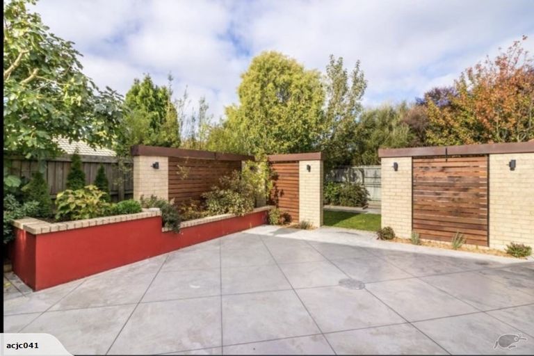 Photo of property in 20 Amoka Crescent, Parklands, Christchurch, 8083