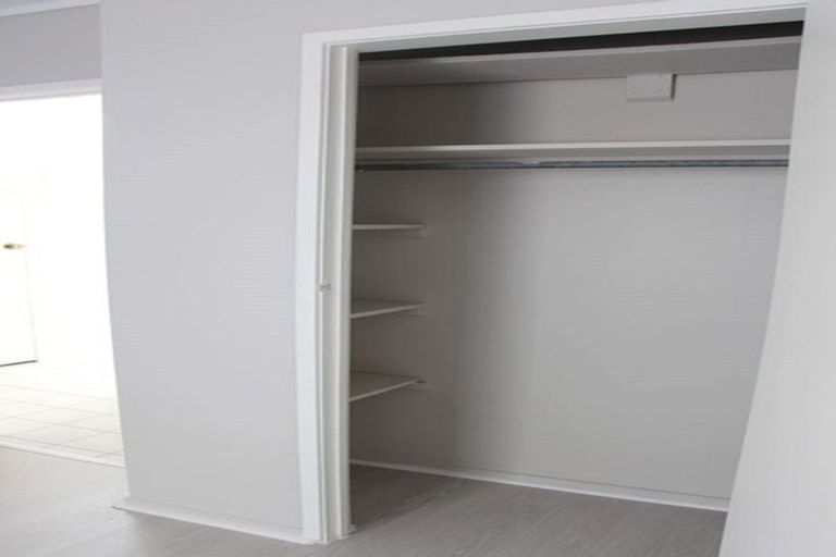 Photo of property in 5/48 Mcleod Road, Henderson, Auckland, 0612