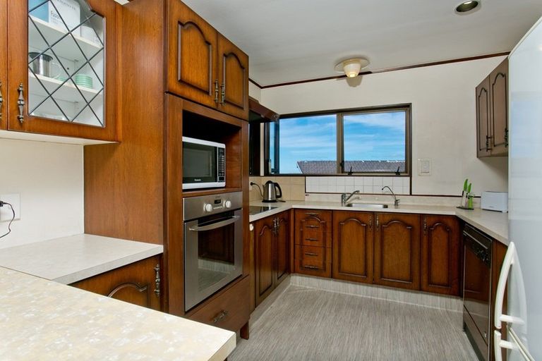 Photo of property in 2/25 Toroa Street, Torbay, Auckland, 0630