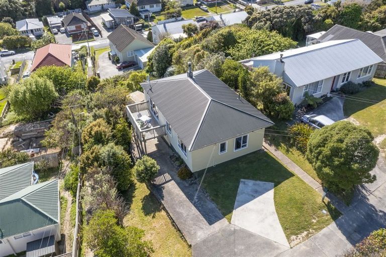 Photo of property in 17 Waiho Terrace, Elsdon, Porirua, 5022