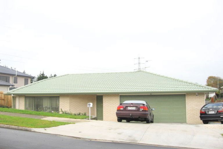 Photo of property in 10 Kumar Place, The Gardens, Auckland, 2105