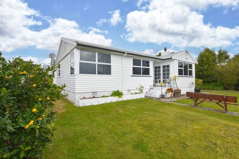 Photo of property in 17 Glenfield Road, Owhata, Rotorua, 3010