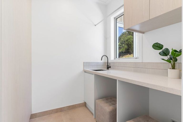 Photo of property in 16 Ian Hopper Way, Pauanui, 3579