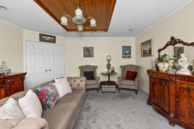 Photo of property in 11b Cheval Place, Taradale, Napier, 4112