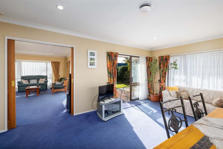 Photo of property in 8 Elvira Court, Bishopdale, Christchurch, 8053