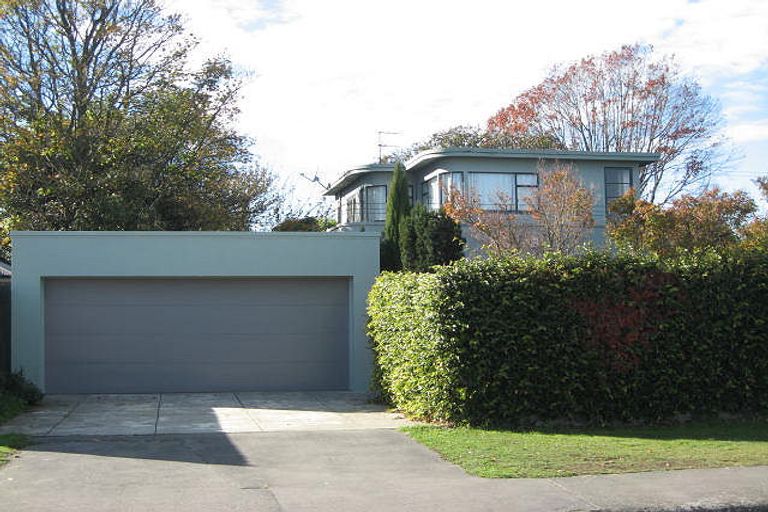 Photo of property in 38 Bryndwr Road, Fendalton, Christchurch, 8052