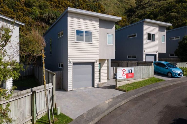 Photo of property in 36h Erlestoke Crescent, Churton Park, Wellington, 6037