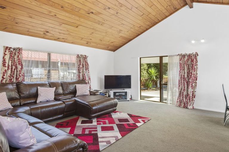 Photo of property in 7b Lyn Grove, Papamoa Beach, Papamoa, 3118