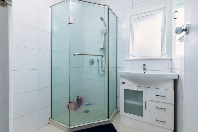 Photo of property in 13 Minton Place, Manurewa, Auckland, 2102