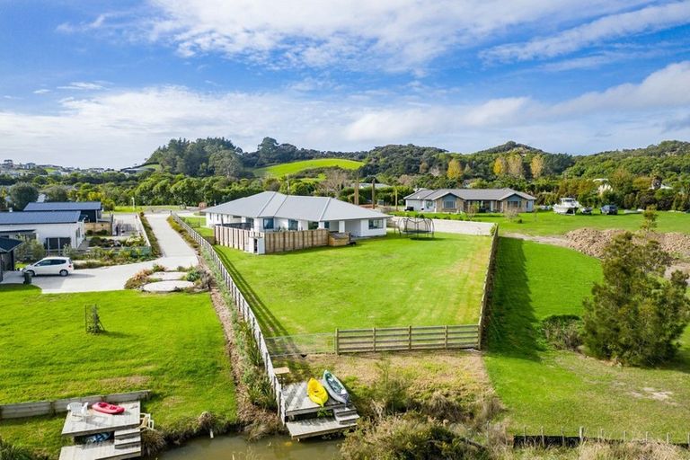 Photo of property in 68e Jack Boyd Drive, Mangawhai Heads, Kaiwaka, 0573