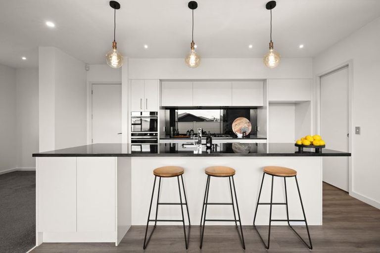 Photo of property in 7 Rotoiti Way, Poraiti, Napier, 4112