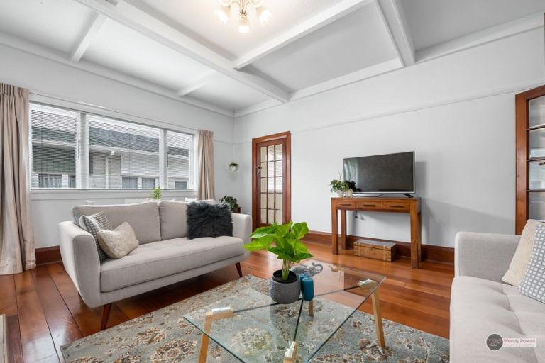 Photo of property in 17 Collingwood Street, Waterloo, Lower Hutt, 5011