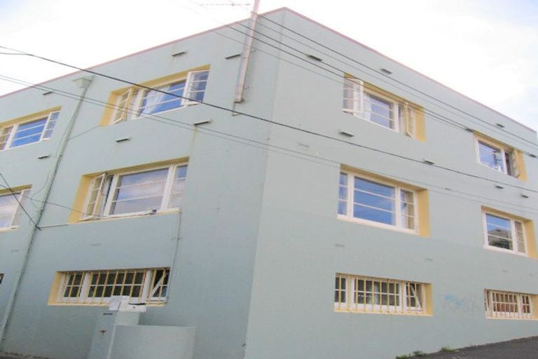 Photo of property in 7 Paterson Street, Mount Victoria, Wellington, 6011