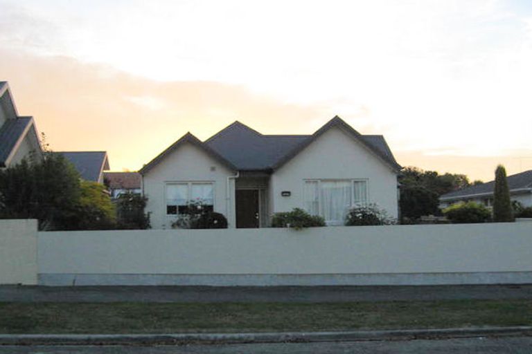 Photo of property in 2/12 Sealy Street, Highfield, Timaru, 7910