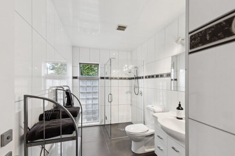 Photo of property in 30 Wiroa Road, Kerikeri, 0293