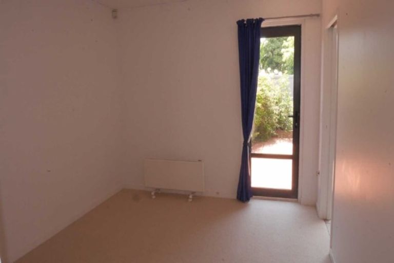 Photo of property in 7 Oakford Close, Riccarton, Christchurch, 8011