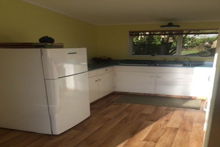 Photo of property in 27 Terrace Road, Reikorangi, Waikanae, 5391