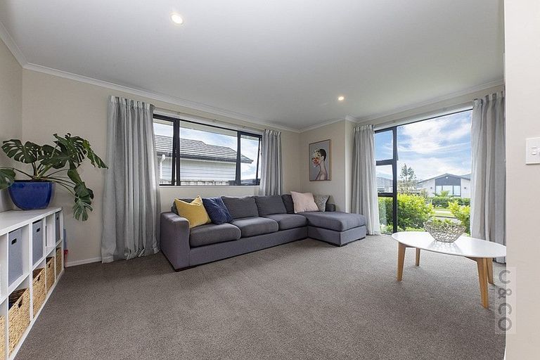 Photo of property in 12 Turpin Road, Riverhead, 0820