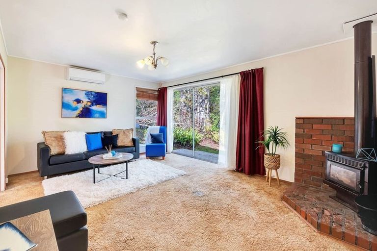 Photo of property in 18 Ngaio Road, Titirangi, Auckland, 0604