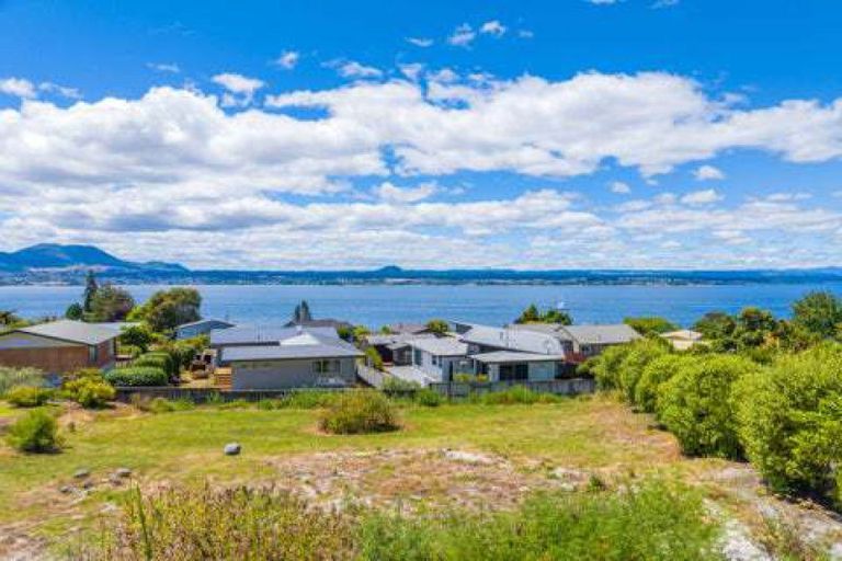 Photo of property in 23 Wakeman Road, Acacia Bay, Taupo, 3330