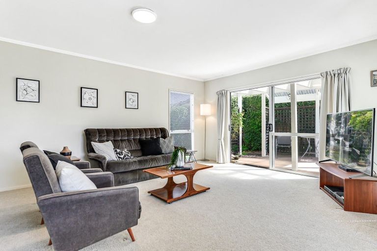 Photo of property in 35 Halyard Close, Flagstaff, Hamilton, 3210