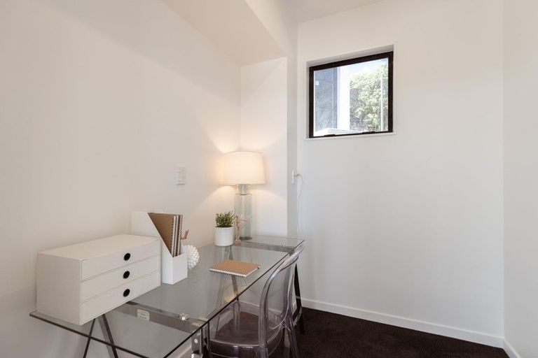 Photo of property in 280 Major Hornbrook Road, Mount Pleasant, Christchurch, 8081