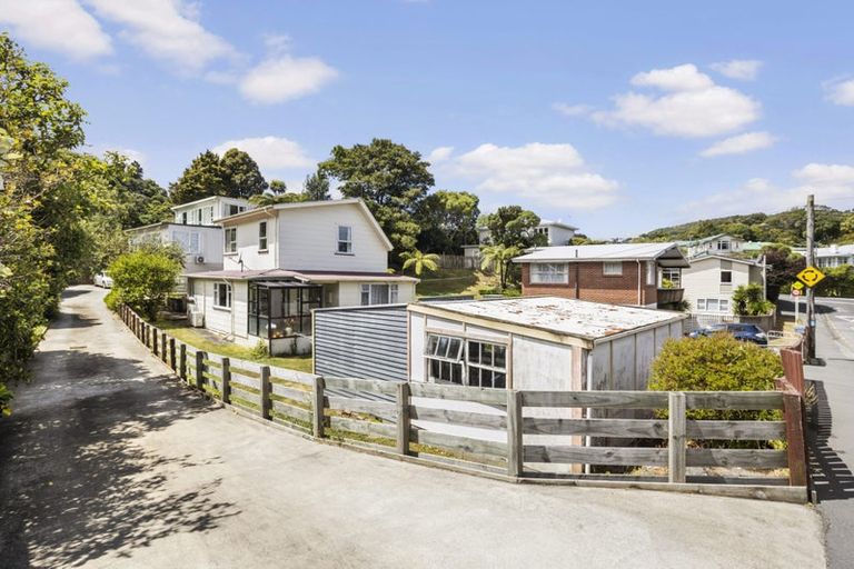 Photo of property in 6 Awarua Street, Ngaio, Wellington, 6035