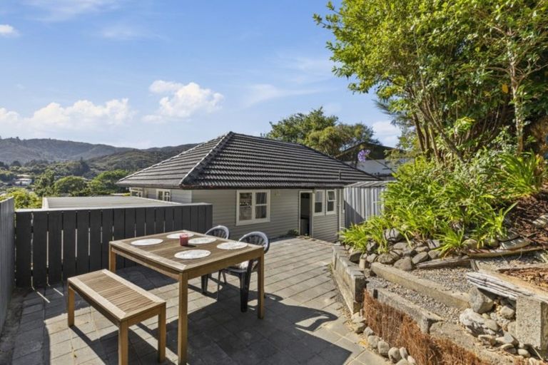 Photo of property in 37 Logie Street, Stokes Valley, Lower Hutt, 5019