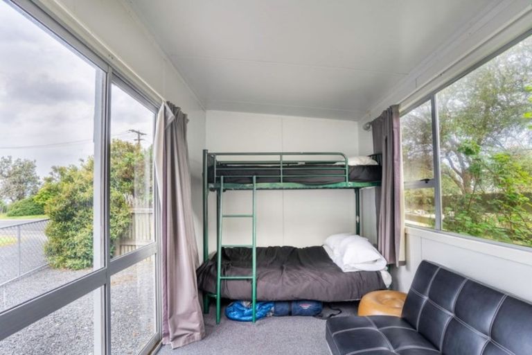 Photo of property in 14 Moana Street, Kaka Point, 9271