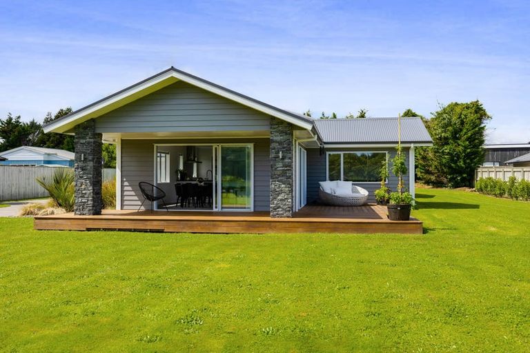 Photo of property in 7 Cross Street, Lepperton, New Plymouth, 4373