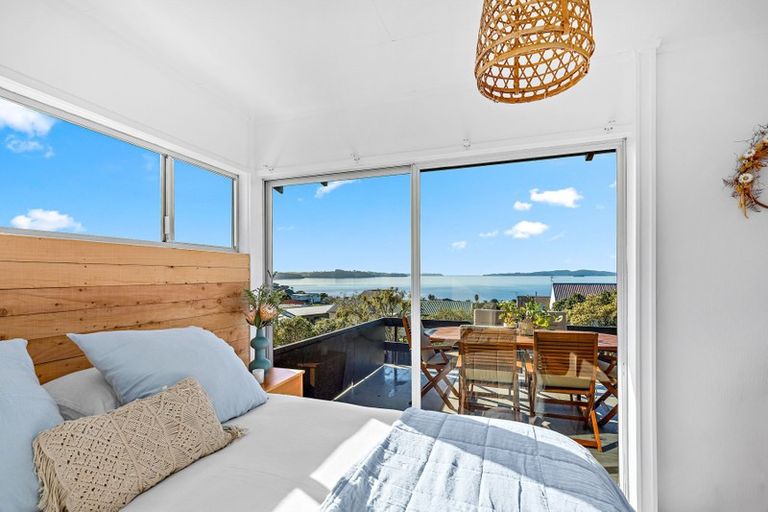 Photo of property in 19 Kotuku Place, Snells Beach, 0920