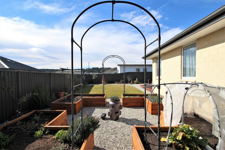 Photo of property in 7 Walker Place, Alexandra, 9320