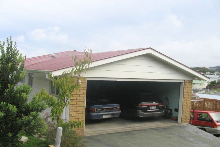 Photo of property in 29 Cypress Drive, Maungaraki, Lower Hutt, 5010