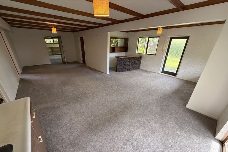 Photo of property in 1/17 Glenvar Road, Torbay, Auckland, 0630