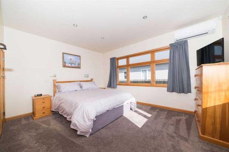 Photo of property in 22 East Street, Terrace End, Palmerston North, 4410